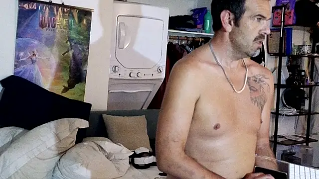 Snapshot of badboybrad11 chatting on April 2026 12:41:01 AM badboybrad11 online show from April 2026 12:41:01 AM