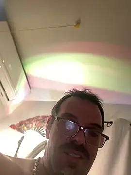 Snapshot of badboybrad11 chatting on April 2026 11:38:01 PM badboybrad11 online show from April 2026 11:38:01 PM