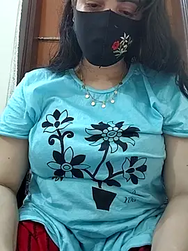 Anjel Sadia online show from October 2025 01:22:01 PM