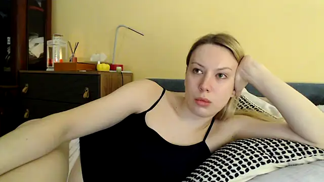 Snapshot of Scarlettford chatting on December 2024 03:11:01 PM Scarlettford online show from December 2024 03:11:01 PM