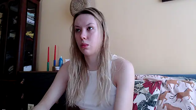 Snapshot of Scarlettford chatting on December 2024 10:03:01 AM Scarlettford online show from December 2024 10:03:01 AM