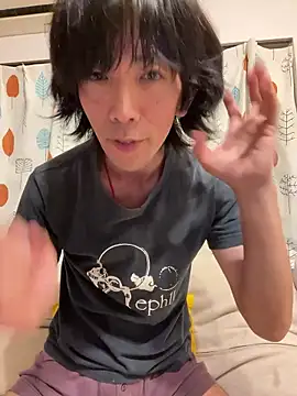 Snapshot of Katakuriko-Denpun chatting on June 2026 01:03:01 PM Katakuriko-Denpun online show from June 2026 01:03:01 PM