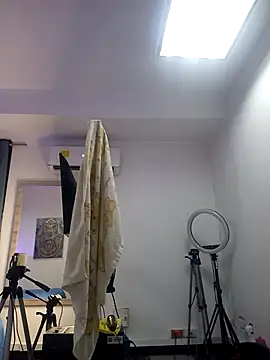 AnthonelaDuque online show from February 2025 11:38:02 AM