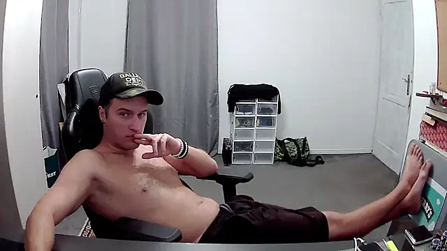 Snapshot of PKrisztian chatting on September 2025 05:25:02 PM PKrisztian online show from September 2025 05:25:02 PM