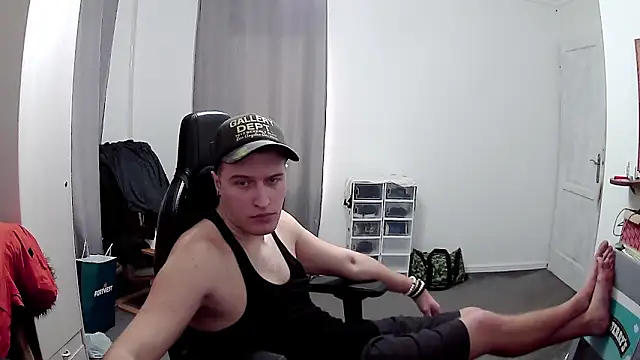 PKrisztian online show from March 2026 04:32:01 PM