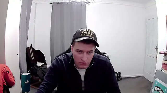 PKrisztian online show from March 2026 10:15:01 PM