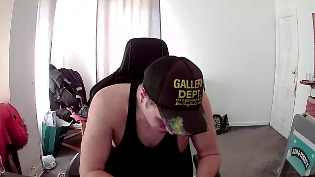 PKrisztian online show from April 2026 01:55:02 PM