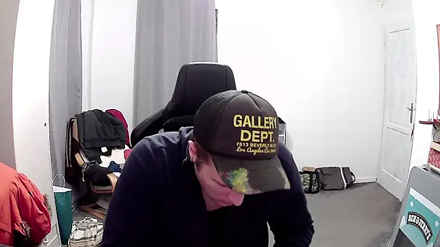 PKrisztian online show from April 2026 10:23:02 PM