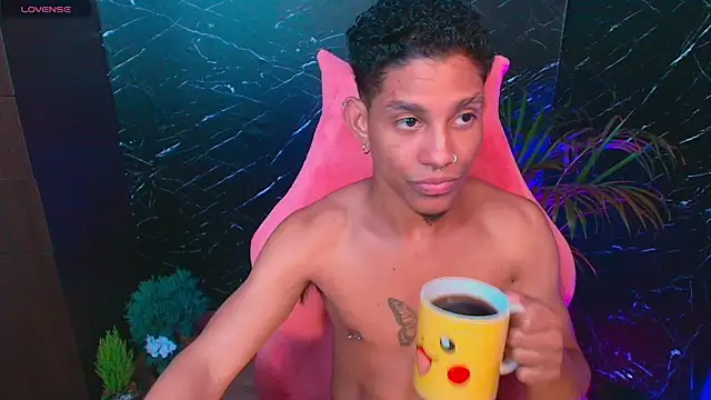 Palo santo online show from September 2025 02:46:02 AM