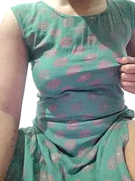 rituporna2004 online show from October 2025 03:18:01 AM