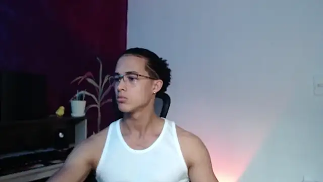 Snapshot of alejo_x3 chatting on March 2025 09:14:02 PM alejo x3 online show from March 2025 09:14:02 PM