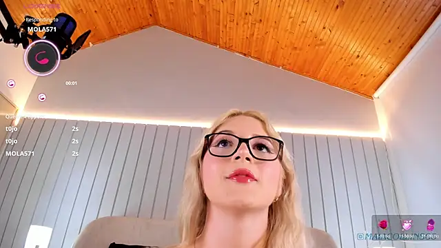 Maia Collins online show from April 2026 07:56:02 PM