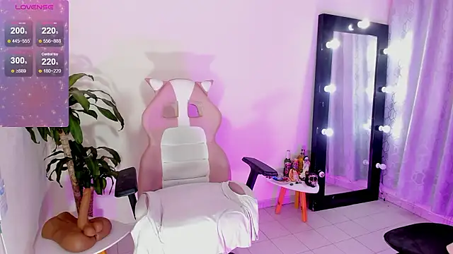 EmmaRusellx online show from March 2026 05:43:01 PM