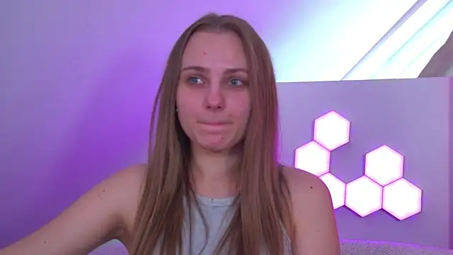 Snapshot of MelissaMelrey chatting on May 2026 08:31:01 AM MelissaMelrey online show from May 2026 08:31:01 AM