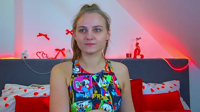 Snapshot of MelissaMelrey chatting on July 2026 08:28:01 AM MelissaMelrey online show from July 2026 08:28:01 AM
