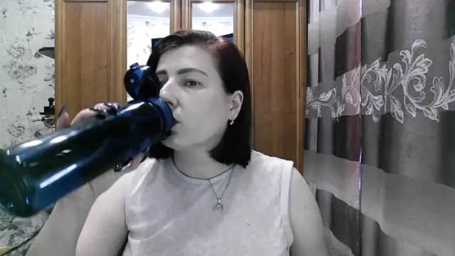 SophieNightAh online show from September 2025 11:43:01 AM