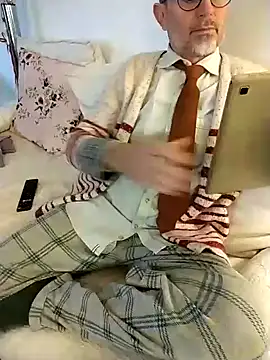 MadProfessor online show from December 2024 03:00:02 PM