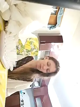 CatFerae online show from January 2025 05:24:02 PM