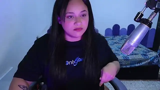 Snapshot of Luciernaga18 chatting on June 2026 02:12:02 AM Luciernaga18 online show from June 2026 02:12:02 AM