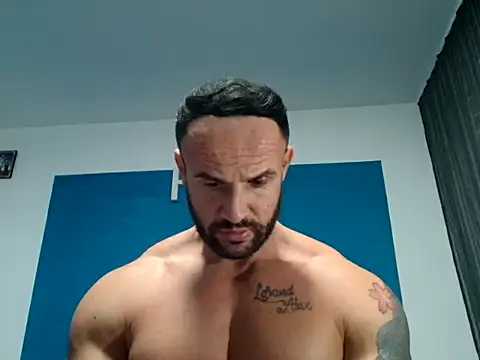 Magnificmuscles89 online show from December 2024 11:03:02 PM