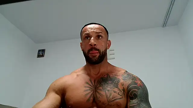 Magnificmuscles89 online show from October 2025 10:47:01 PM