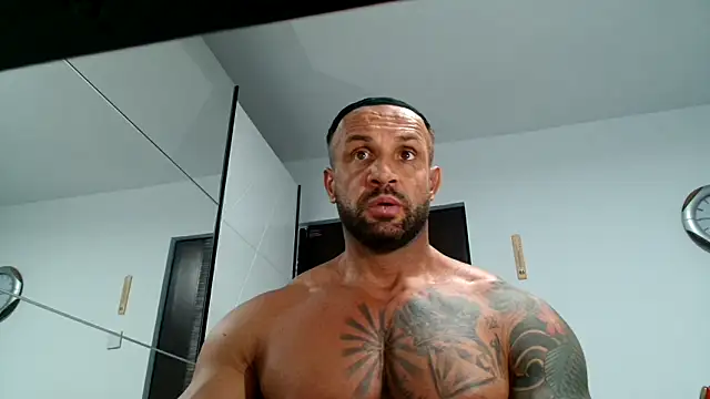 Magnificmuscles89 online show from November 2025 03:47:01 PM