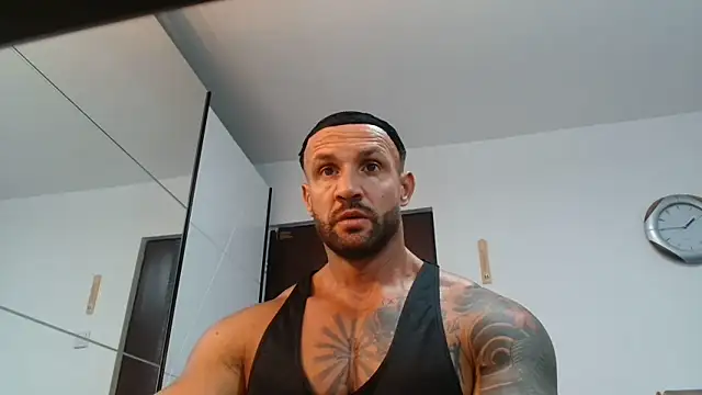 Snapshot of Magnificmuscles89 chatting on May 2026 10:45:02 AM Magnificmuscles89 online show from May 2026 10:45:02 AM