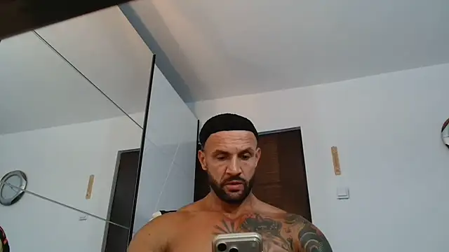 Snapshot of Magnificmuscles89 chatting on June 2026 10:40:01 AM Magnificmuscles89 online show from June 2026 10:40:01 AM