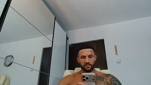 Snapshot of Magnificmuscles89 chatting on June 2026 10:47:01 PM Magnificmuscles89 online show from June 2026 10:47:01 PM