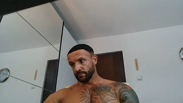 Snapshot of Magnificmuscles89 chatting on June 2026 09:26:01 AM Magnificmuscles89 online show from June 2026 09:26:01 AM