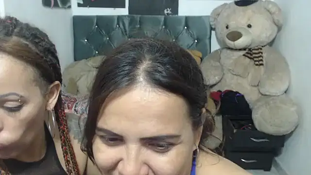 manzanahot9 online show from February 2025 10:02:02 PM