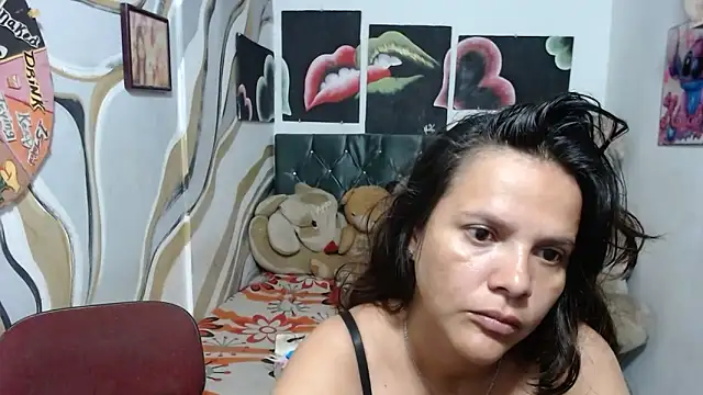 Snapshot of manzanahot9 chatting on February 2026 08:33:02 AM manzanahot9 online show from February 2026 08:33:02 AM