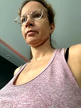 AnnikaRose online show from September 2025 05:43:02 AM