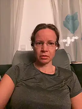 AnnikaRose online show from December 2025 06:44:01 AM