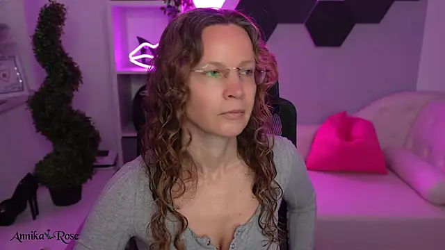 AnnikaRose online show from February 2026 08:46:01 AM
