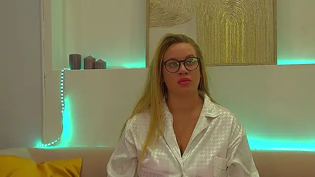 MariaNeumann online show from March 2025 06:32:01 PM