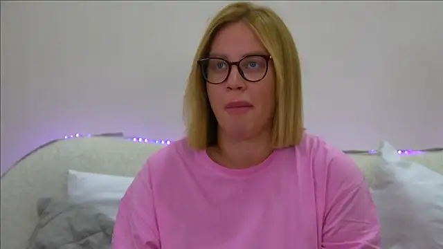 MariaNeumann online show from September 2025 06:31:02 PM