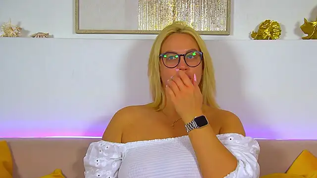 Snapshot of MariaNeumann chatting on February 2026 06:40:02 AM MariaNeumann online show from February 2026 06:40:02 AM