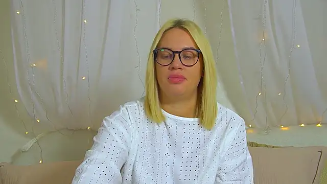 Snapshot of MariaNeumann chatting on February 2026 06:09:01 PM MariaNeumann online show from February 2026 06:09:01 PM