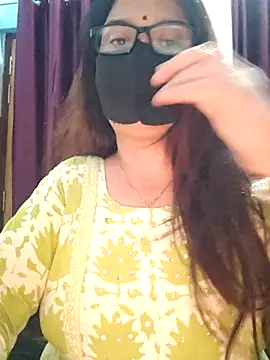 Aishwaryaa 69 online show from September 2025 10:37:01 AM