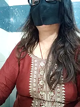 Aishwaryaa 69 online show from February 2026 07:40:01 AM