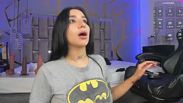 Leiaa  online show from January 2025 06:38:02 AM