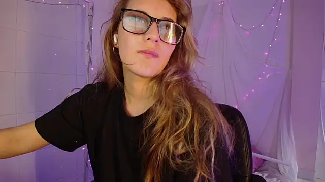 Giia paiige18 online show from February 2026 07:21:01 PM