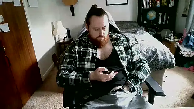 Hairy Guy30 online show from November 2025 01:43:01 PM