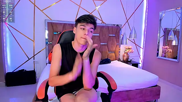 Gerony  online show from February 2025 05:34:02 AM