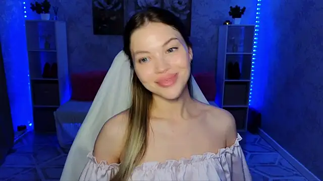 Snapshot of EmmyMills chatting on June 2026 09:49:01 PM EmmyMills online show from June 2026 09:49:01 PM