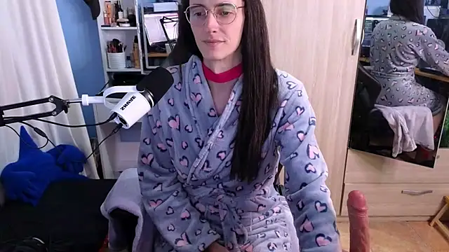 Snapshot of MemiKouki chatting on January 2025 08:43:02 PM MemiKouki online show from January 2025 08:43:02 PM