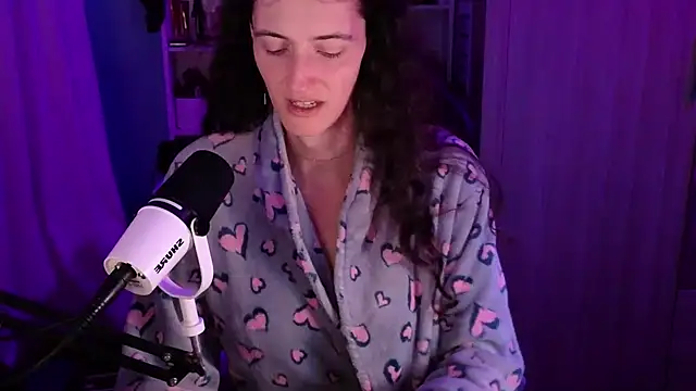 MemiKouki online show from November 2025 05:28:02 PM