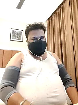 Hunk-Hand6 online show from November 2025 11:54:01 AM