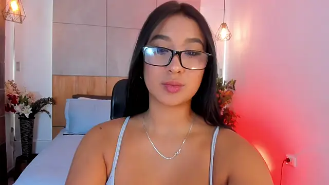 Snapshot of BellaHarllow chatting on June 2026 08:08:01 PM BellaHarllow online show from June 2026 08:08:01 PM